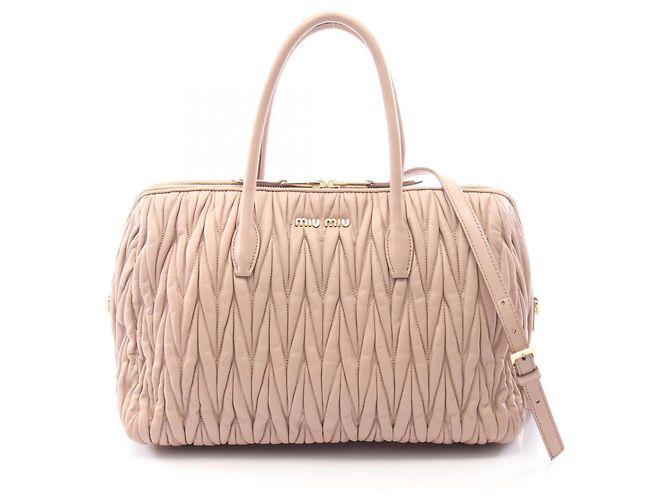 Miu Miu Matelassé Handtasche aus rosa Leder Pink