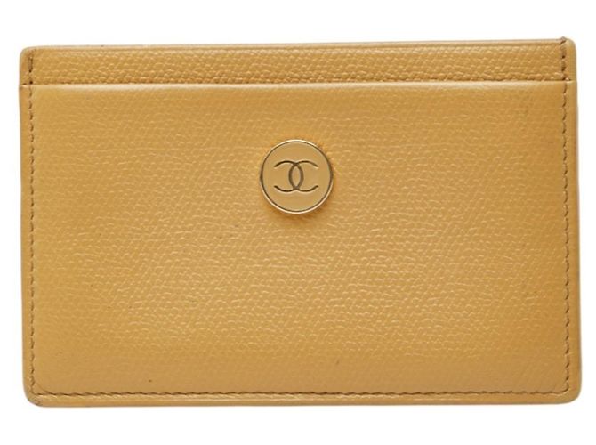 Tarjetero Chanel Coco Mark de piel beige