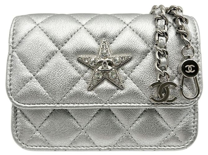 Borsa a tracolla Chanel Matelassé in pelle argento