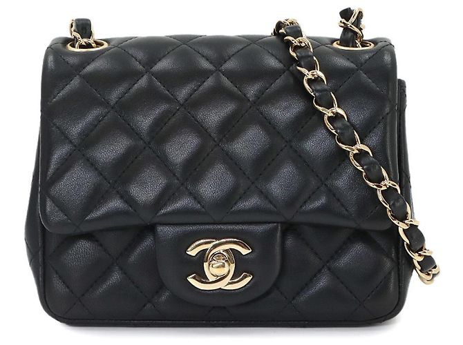 Bolsa de Ombro com Corrente Chanel Mini Matelassé Preto