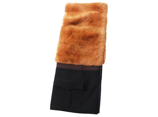 Stola Marni in lana e coniglio con tasche Marrone Nero