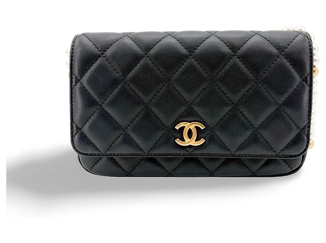 Wallet On Chain Chanel CC Flap Clutch aus gestepptem Lammleder Schwarz