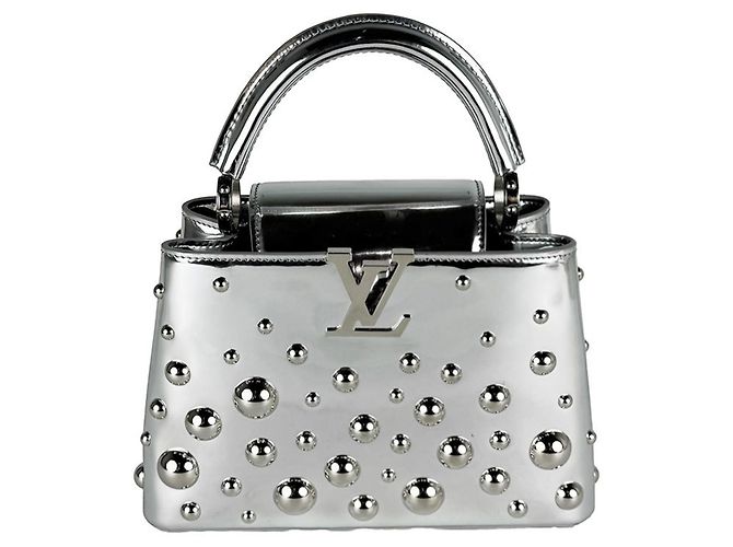 Capucines Louis Vuitton Handtasche und Schultertasche Silber