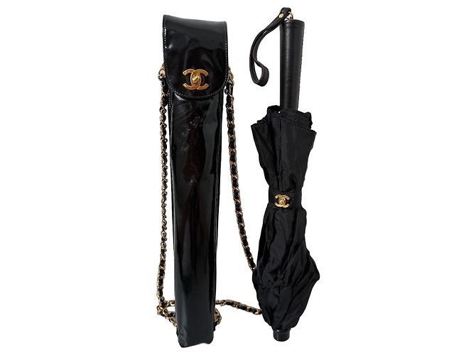 Chanel Nylon-Regenschirm mit Lackleder-Etui Schwarz