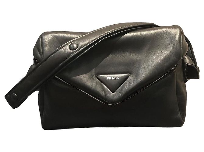 Prada Signaux Bolsa em couro nappa acolchoado Preto