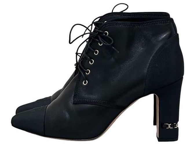 CHANEL Black Leather Chain Ankle Boots – EU 41 Pre-owned