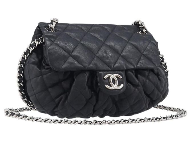 Borsa a tracolla CHANEL Matelasse con catena in pelle d'agnello nera e argento CC Auth ka6097SAV Nero