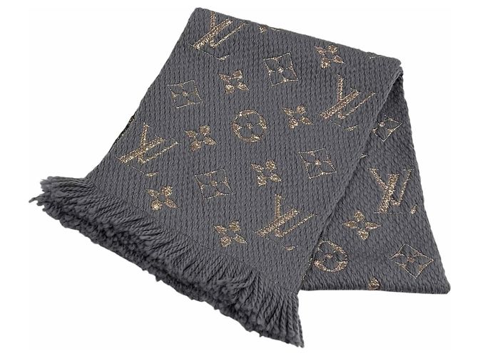 Cachecol Louis Vuitton Logomania Shine em mistura de lã e seda