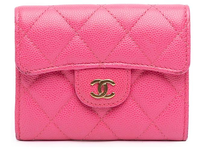 Carteira Compacta com Aba Chanel Pink CC Quilted Caviar Rosa