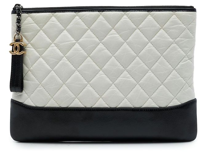 Clutch Chanel Gabrielle O Case Medium in pelle di vitello invecchiata matelassé bicolore bianca Bianco