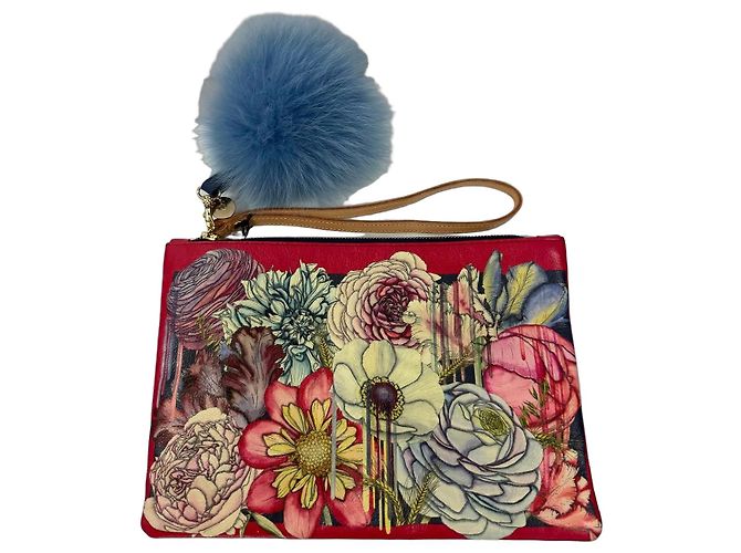 Autre Marque Swash London Clutch de Cuero Morphology Amaranth con Pompón Roja Multicolor