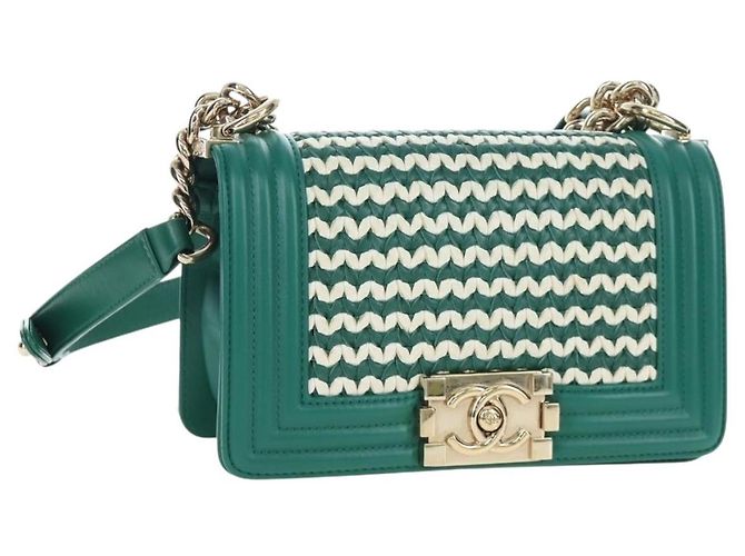 Le Boy CHANEL Boy Chanel 20 Bolsa de ombro com corrente em couro Verde Ouro CC Auth 203249SAM Dourado