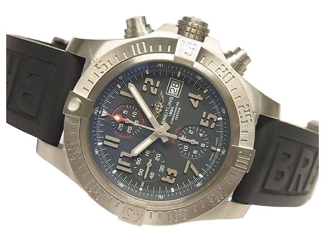 BREITLING Avenger Bandit Titanium E1338310/M534 Masculino Prata