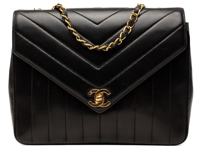 Bolsa de ombro Chanel Small Chevron em pele de cordeiro com aba envelope preta Preto