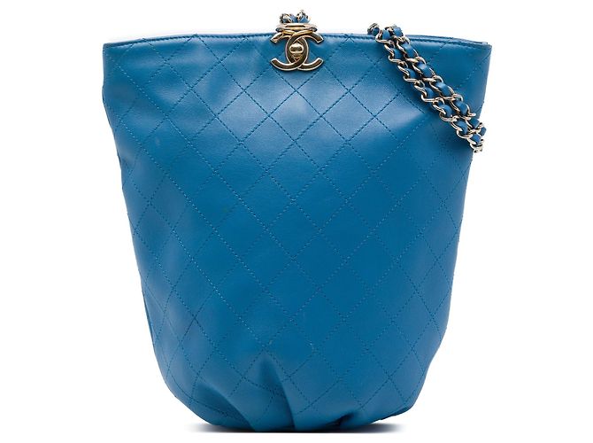Zaino a secchiello Chanel CC in vitello trapuntato blu