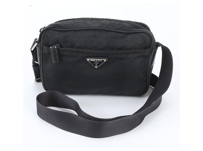 Bolsa de ombro em couro e nylon Tessuto com logo triangular Prada Preto
