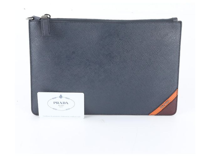 Borsa a pochette Prada 2NG005 in pelle Saffiano Blu navy