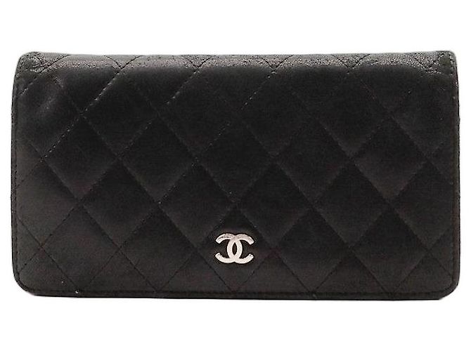 Carteira de couro acolchoado Chanel Preto