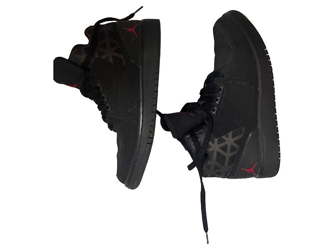 Autre Marque Jordan Baskets Air Jordan 1 Mid SE Noir
