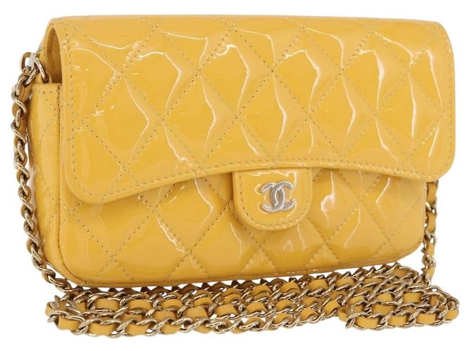 CHANEL COCO Mark Chain Shoulder Bag Cuero charol Amarillo Oro CC