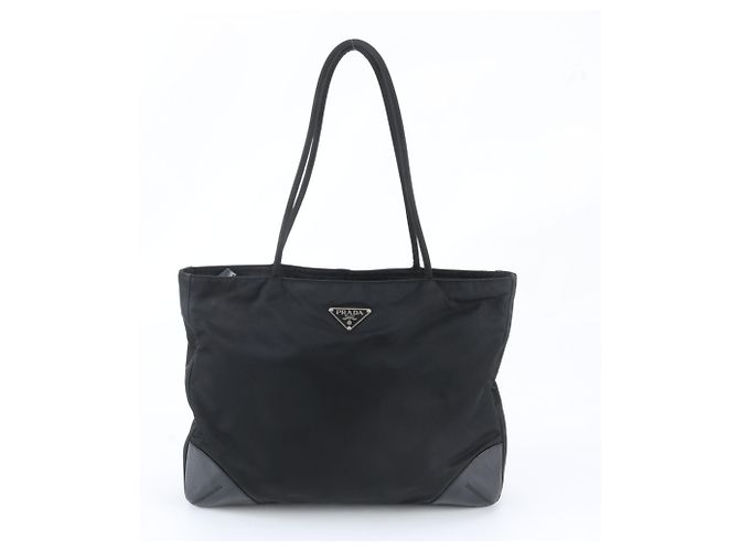 Tote Sac cabas Prada en nylon Tessuto avec logo triangle noir