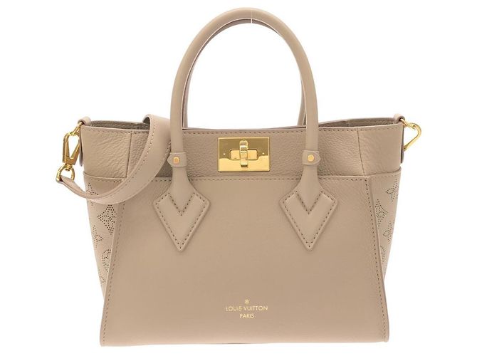 Borsa Louis Vuitton On My Side PM