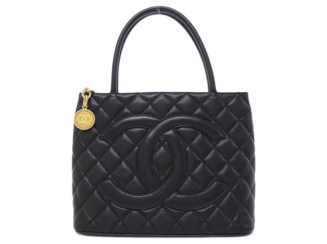 Bolsa Chanel 1804 em pele de vitelo grain preto