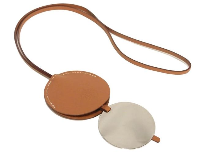 Hermès Colar com pingente Miroir Hermes Marrom