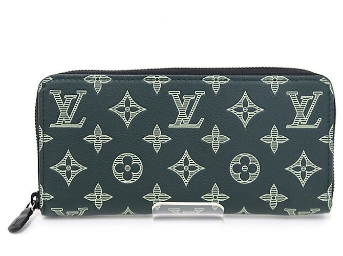 Louis Vuitton Zippy Wallet in Green