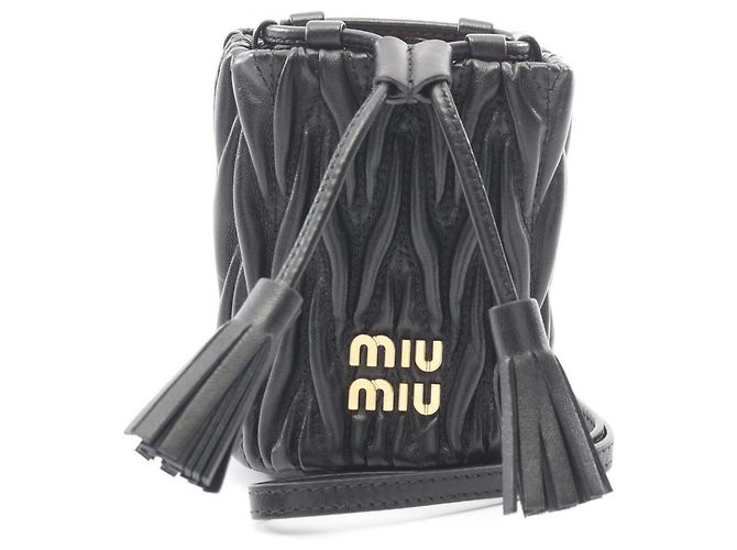 Miu Miu Matelassé Micro Bag Schwarz