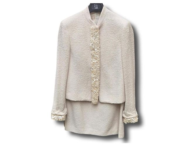 Gianni Versace Couture Tailleur Tweed Écru com Pérolas