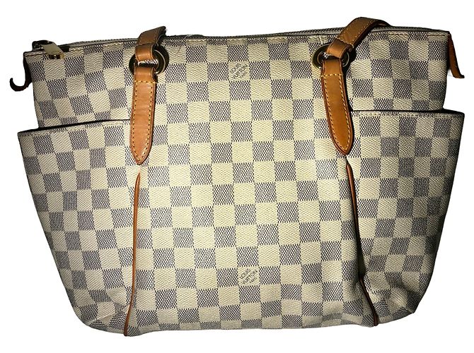 Louis Vuitton Totally Damier PM