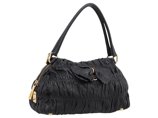 PRADA Handtasche aus Leder Schwarz Gold Auth am12603SAM Golden