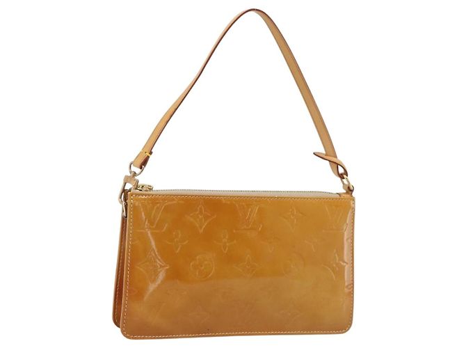 LOUIS VUITTON Monogram Vernis Lexington Accessory Pouch Beige M91010