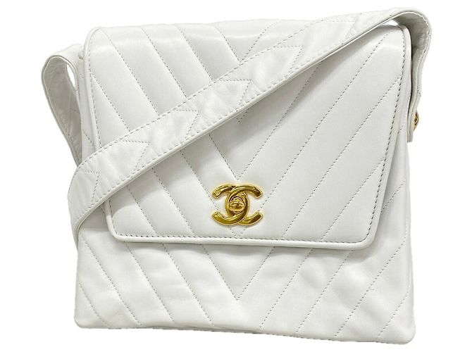 Bolso de hombro Chanel blanco