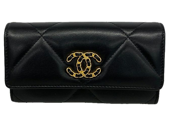 Cartera bi-fold Chanel de piel de cordero negra Negro