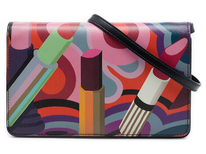 Carteira Prada Multi Saffiano com Estampa de Batom e Alça Multicor