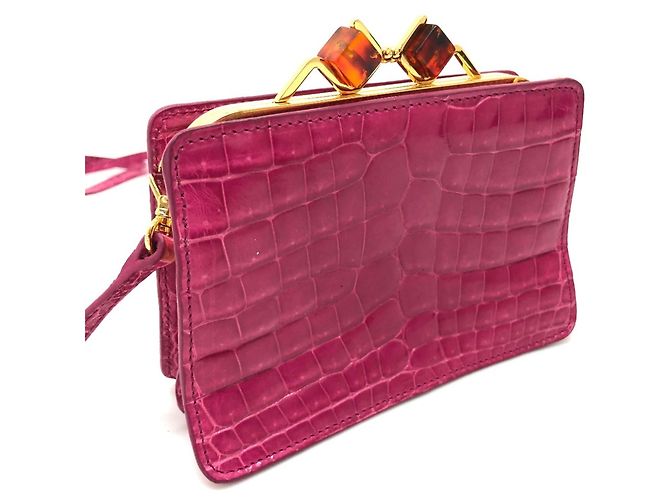 Bolsa Pochette Miu Miu em couro rosa