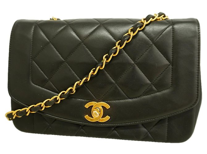 Bolsa de Ombro com Corrente Chanel Diana Preto