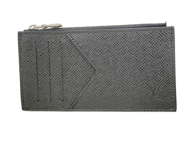 Tarjetero monedero Louis Vuitton Taiga Gris