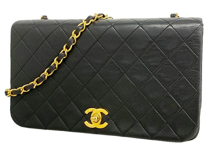 Borsa a tracolla Chanel Matelassé con catena Nero