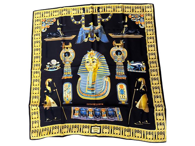 Hermès Pañuelo de Seda Tutankhamon Negro Blanco Azul Dorado Naranja