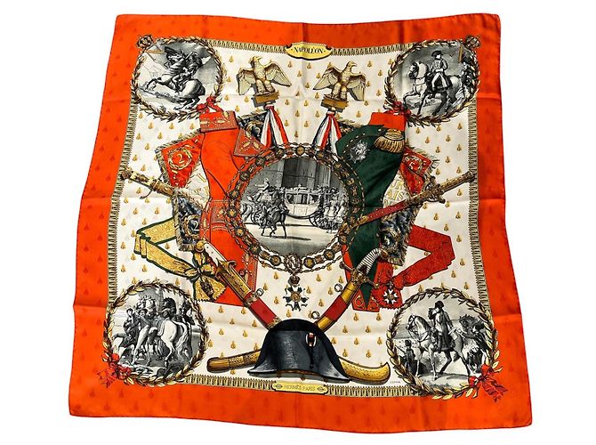 Hermès Pañuelo de seda Napoléon Castaño Negro Blanco Roja Verde Naranja Gold hardware