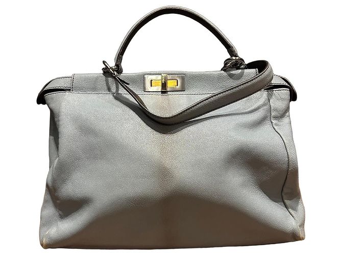 Bolsa Fendi Peekaboo em couro cinza Marrom