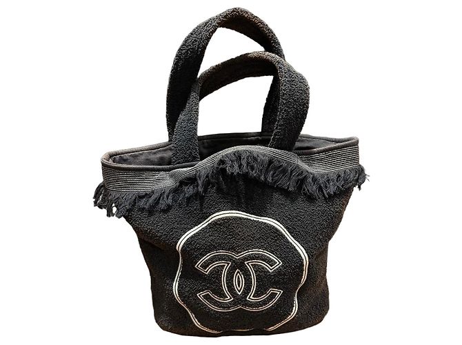 Chanel Bolso Tote de Rizo Negro Logo CC