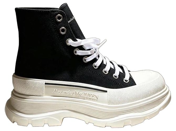 Alexander McQueen Tread Slick High-Top Sneaker Schwarz Weiß