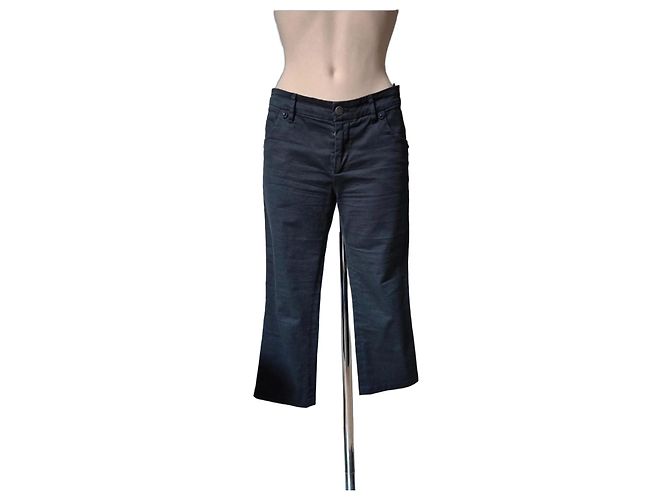 Pantalones cropped Prada negros talla 42