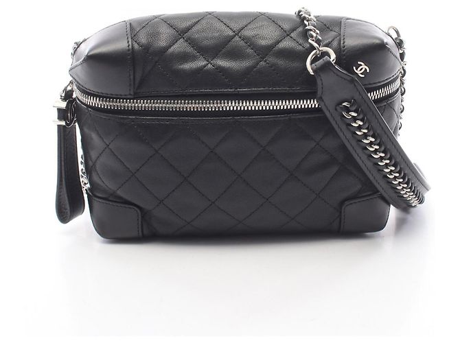 Bolsa de Ombro Chanel Matelassé Preta Preto