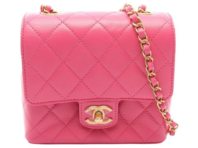 Borsa a tracolla Chanel Matelassé in pelle rosa