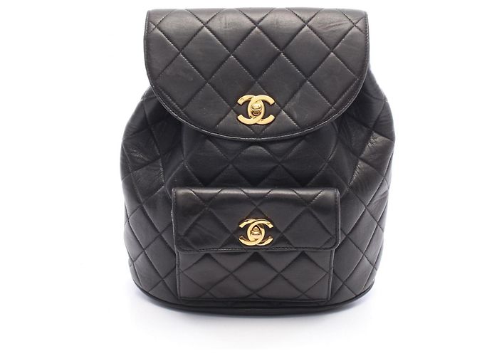 Mochila/Bolsa Chanel Matelassé com fecho de rotação e corrente Preto